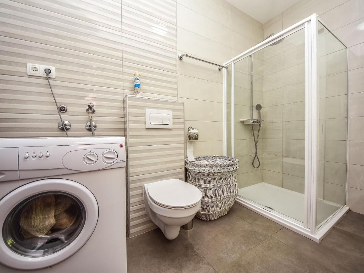 Mihotic By Interhome
